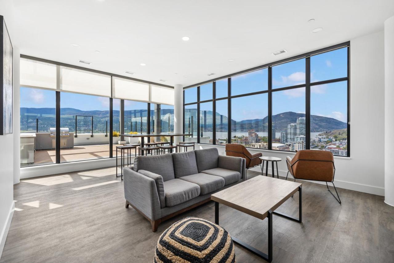 Brand New Luxury Downtown Near The Beach #13 킬로나 외부 사진
