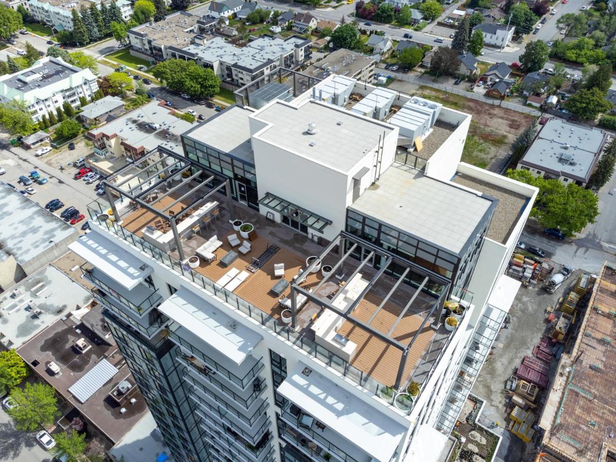 Brand New Luxury Downtown Near The Beach #13 킬로나 외부 사진