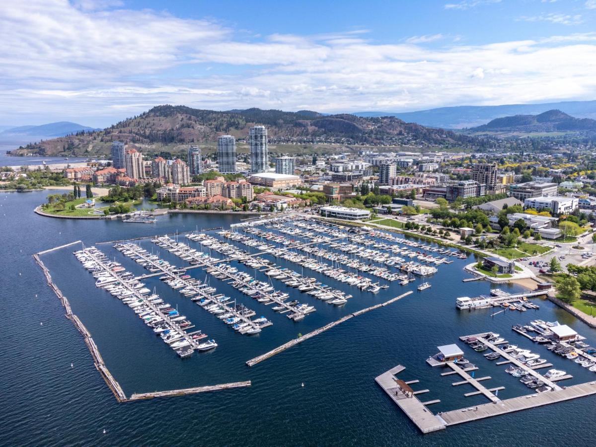 Brand New Luxury Downtown Near The Beach #13 킬로나 외부 사진