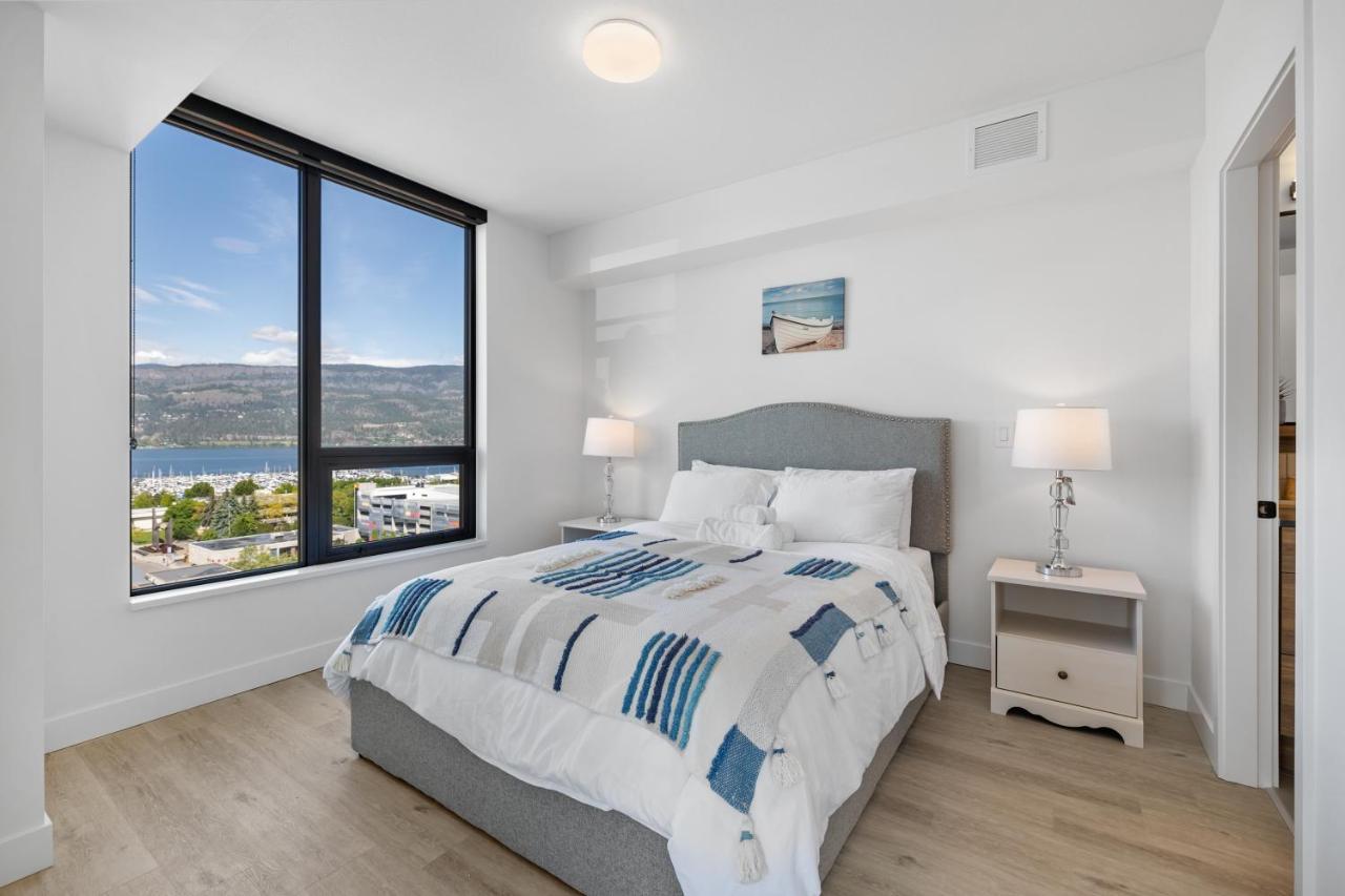 Brand New Luxury Downtown Near The Beach #13 킬로나 외부 사진